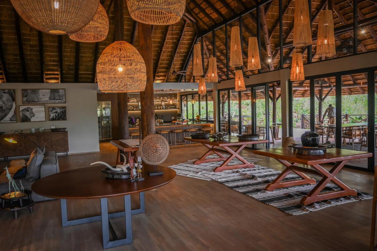 Laluka Safari Lodge - Riserva Naturale di Welgevonden Esterno foto