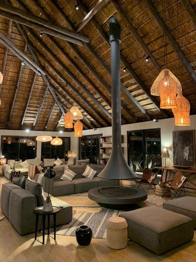 Laluka Safari Lodge - Riserva Naturale di Welgevonden Esterno foto