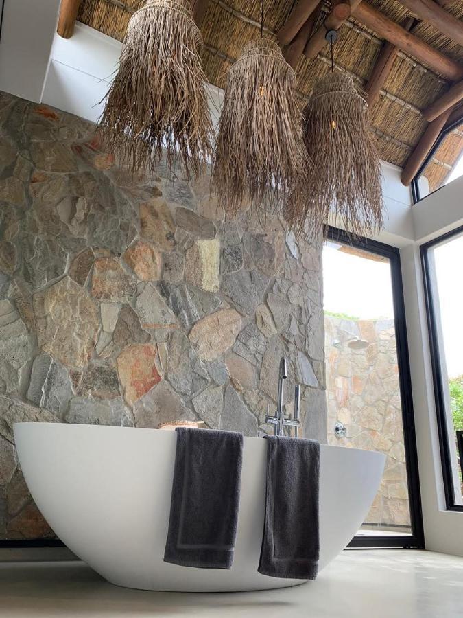 Laluka Safari Lodge - Riserva Naturale di Welgevonden Esterno foto