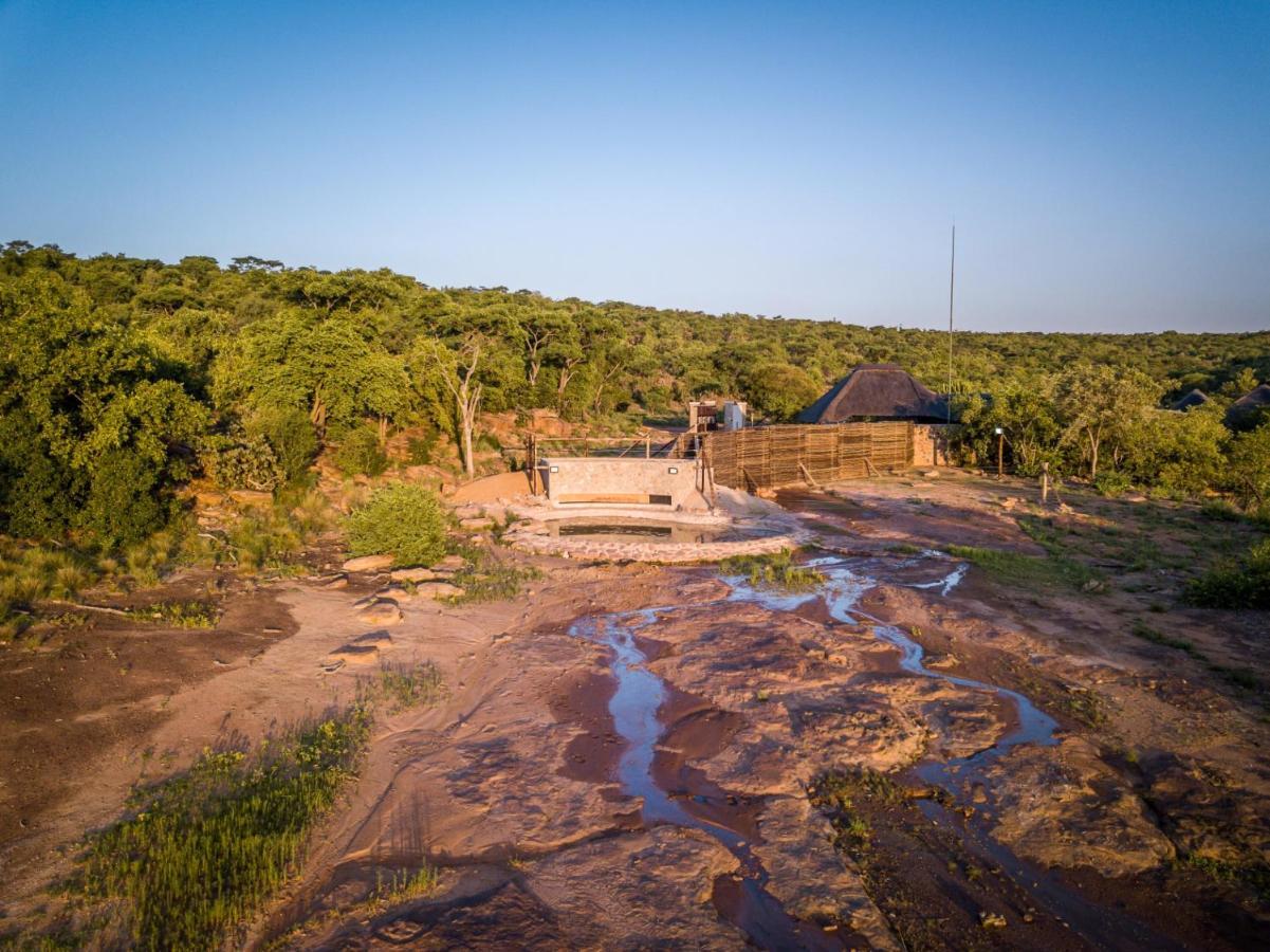Laluka Safari Lodge - Riserva Naturale di Welgevonden Esterno foto